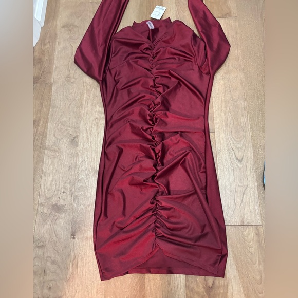 Turtle Neck Ruched Long Sleeve Cocktail Dress - Picture 3 of 7